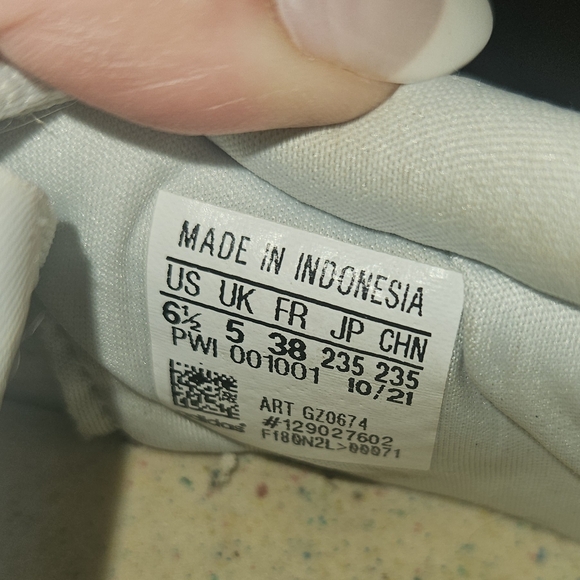 adidas Women's Athletic Shoes - White - Picture 5 of 6